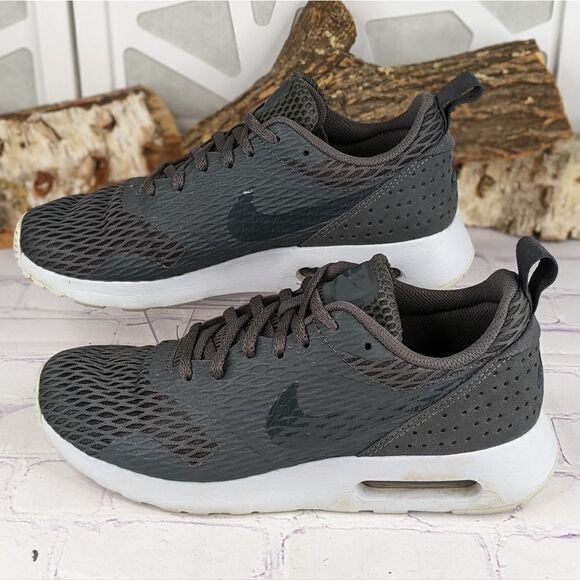 NIKE AIR MAX TAVAS SE Sneakers - Anthracite & Pure Platinum 718895-010 - Picture 4 of 10